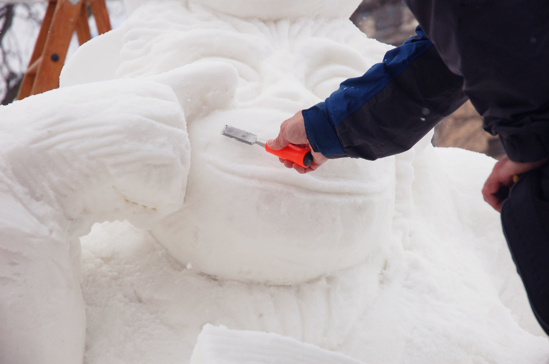 Small chisel at work on sculpture